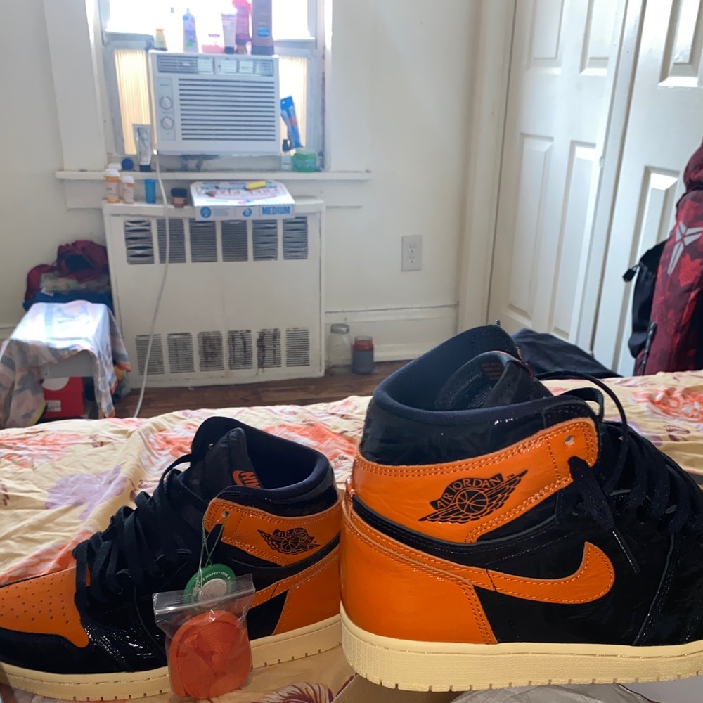Dead stock sz 9 $325 must meet in nyc 08/24/20
